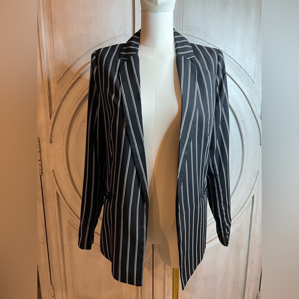 Pimkie Women's Black Striped Blazer